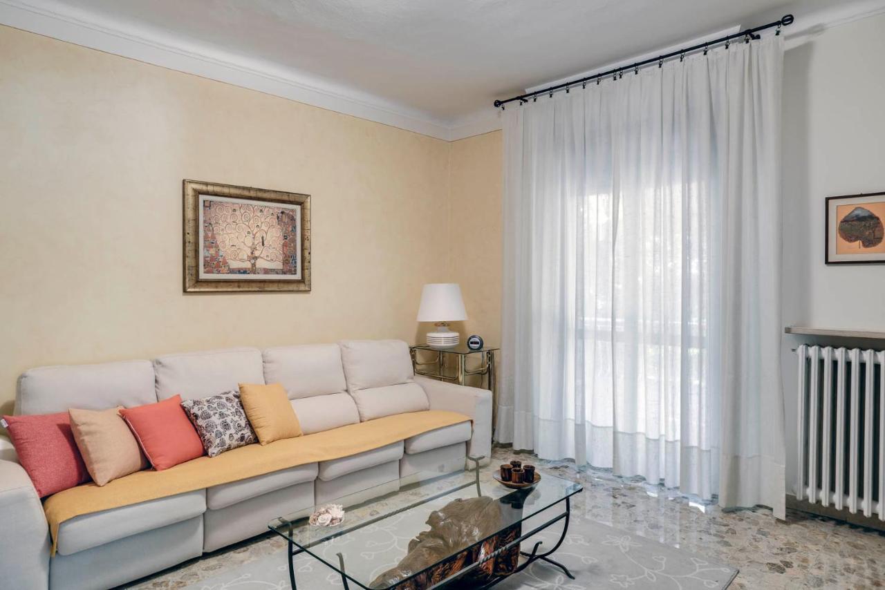 Sentirsi A Casa, Lontano Da Casa-Feel At Home Away From Home Caronno Pertusella Ngoại thất bức ảnh